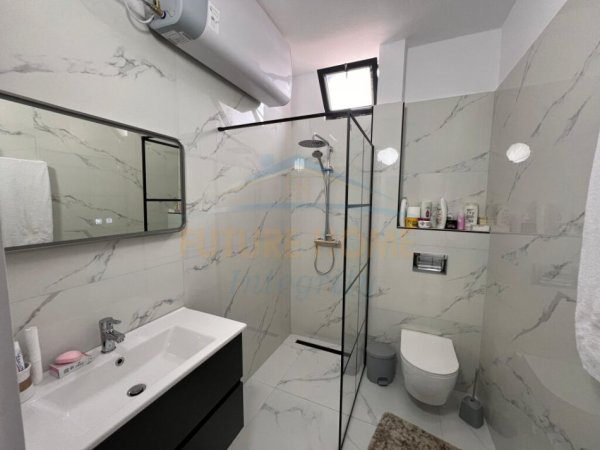 Tirane, shitet apartament 1+1+Ballkon Kati 4, 79 m² 120.000 € (Brryli)