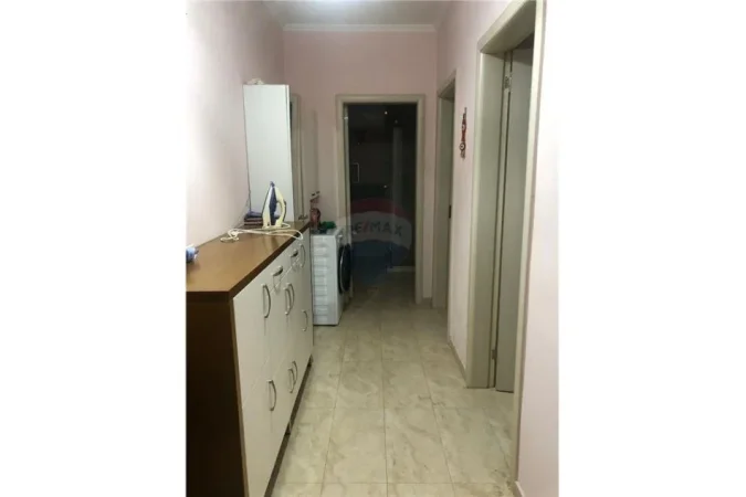 Tirane, jepet me qera apartament Kati 3, 60 m² 450 € 