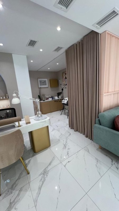 Tirane, jepet me qera dyqan Kati 0, 54 m² 1.600 € (STADIUMI DINAMO)