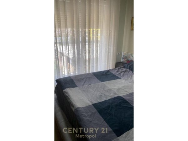 Tirane, jepet me qera apartament 2+1 Kati 3, 100 m² 500 € 