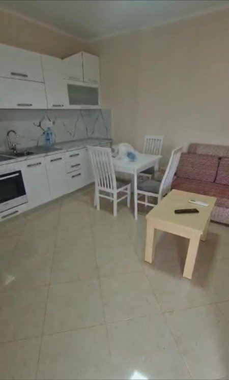 Tirane, jepet me qera apartament 1+1 Kati 3, 50 m² 350 € (Qsut)