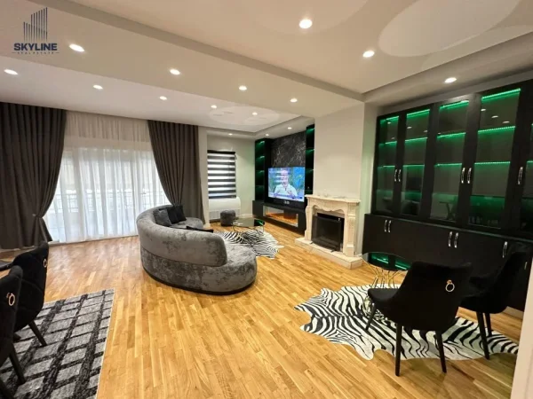 Tirane, jepet me qera apartament 3+1+Ballkon Kati 3,  (rruga peti)