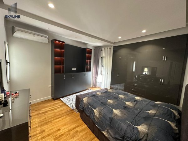 Tirane, jepet me qera apartament 3+1+Ballkon Kati 3, 1.500 € (rruga peti)