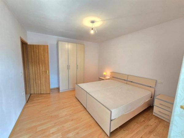 Tirane, jepet me qera apartament 2+1+Ballkon Kati 3, 100 m² 750 € (pazari i ri)