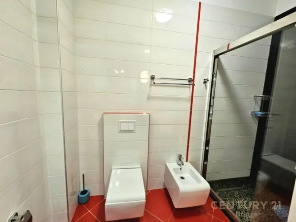 Tirane, jepet me qera apartament 3+1 Kati 4, 400 m² 1.500 € (KOPESHTI BOTANIK)