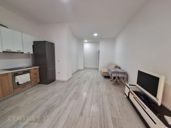 Tirane, jepet me qera apartament 2+1 Kati 1, 120 m² 500 € (KOPESHTI BOTANIK)