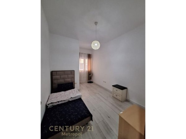 Tirane, jepet me qera apartament 2+1 Kati 1, 120 m² 500 € (KOPESHTI BOTANIK)