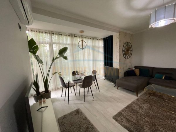 Tirane, shitet apartament 2+1 Kati 3, 105 m² 165.000 € (Kopshti Botanik)