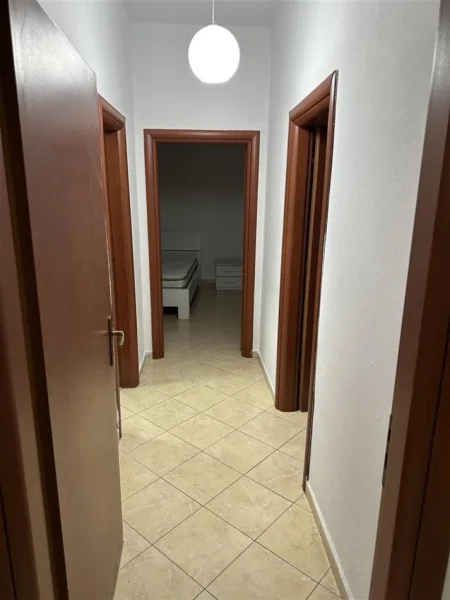 Tirane, jepet me qera apartament 2+1 Kati 5, 100 m² 350 € (kamez)