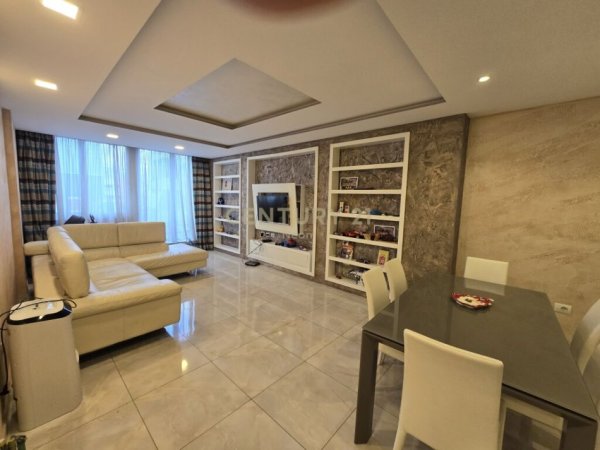 Tirane, shes apartament 2+1+Aneks+Ballkon Kati 3, 127 m² 265.755 € (liqeni i thate)