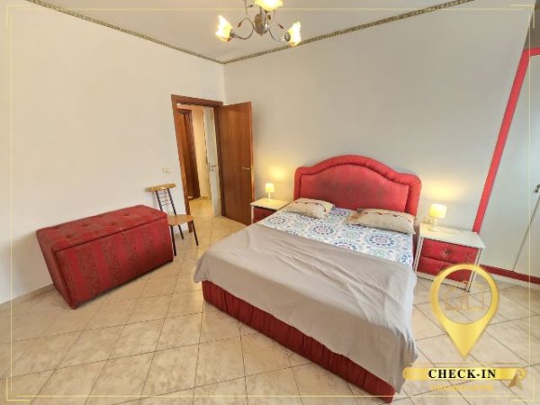 Tirane, jepet me qera apartament 2+1 Kati 8, 87 m² 650 € (Rruga Kavajes, G- Kam Center)