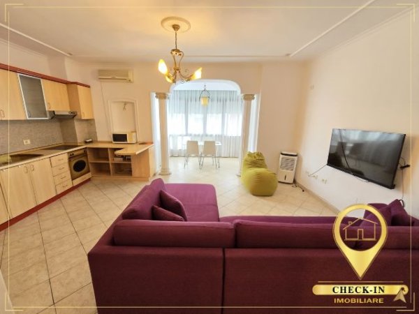 Tirane, jepet me qera apartament 2+1 Kati 8, 87 m² 650 € (Rruga Kavajes, G- Kam Center)