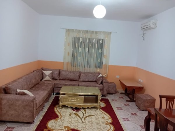 Tirane, jepet me qera apartament 1+1 Kati 1, 80 m² 330 € (5 MAJ)