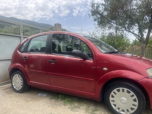 Tirane, shes Citroen C3 Nafte, vishnje automatik Kondicioner 3.300 €