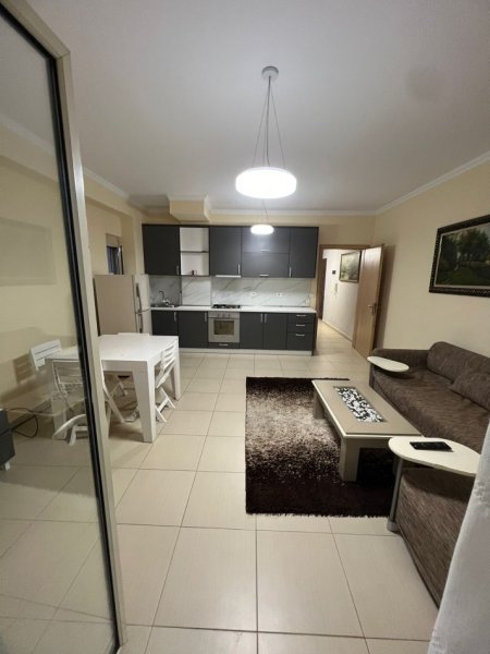 Tirane, jepet me qera apartament 2+1 Kati 4, 78 m² 500 € (Brryli)