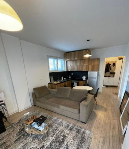 Tirane, jepet me qera apartament 1+1+Ballkon Kati 4, 72 m² 480 € (KOPSHTI BOTANIK)