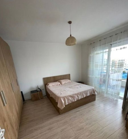Tirane, jepet me qera apartament 1+1+Ballkon Kati 4, 72 m² 480 € (KOPSHTI BOTANIK)