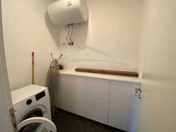 Tirane, shitet apartament 2+1+Ballkon Kati 2, 112 m² 145.000 € (Fresk)