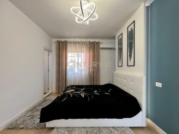 Tirane, jepet me qera apartament , 100 m² 900 € 