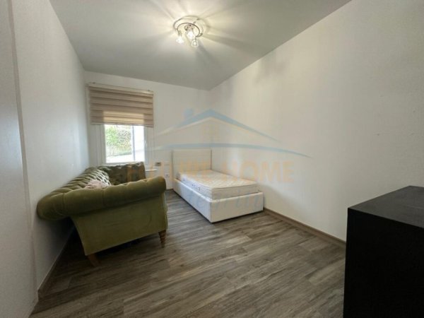 Tirane, jepet me qera Vile 2 Katshe , 200 m² 2.700 € (Long Hill Residence)