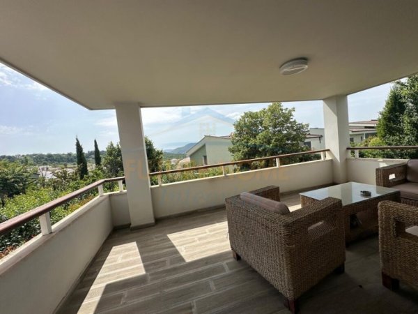 Tirane, jepet me qera Vile 2 Katshe , 200 m² 2.700 € (Long Hill Residence)