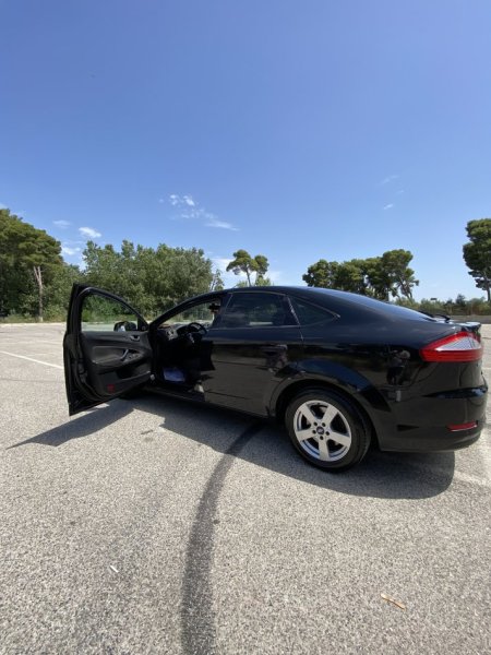 Tirane, shitet makine Ford Mondeo Nafte, e zeze manuale Kondicioner 275.000 km 4.300 €