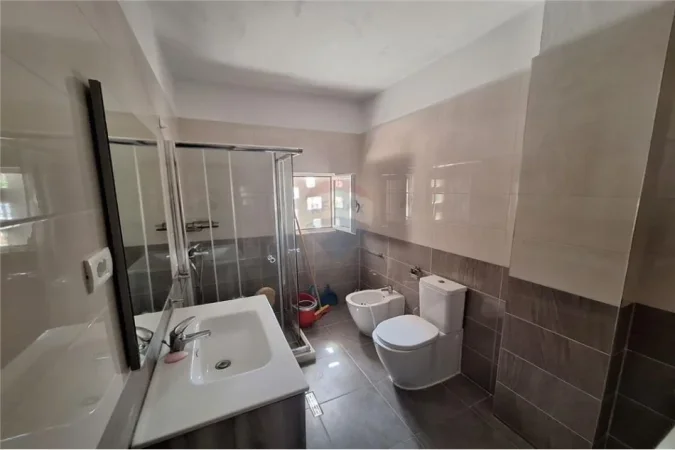 Tirane, jepet me qera apartament Kati 2, 88 m² 400 € 