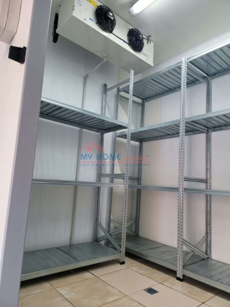 Tirane, jepet me qera dyqan Kati 0, 25 m² 350 € (Rruga Ali Demi)
