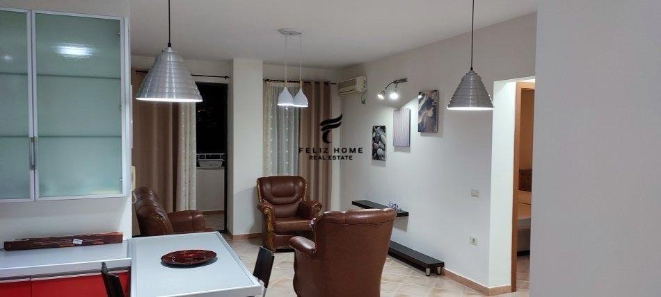 Tirane, jepet me qera apartament 1+1 Kati 7, 68 m² 470 € (RRUGA ELBASANIT)