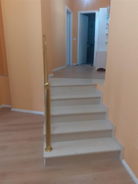 Tirane, jepet me qera apartament 2+1+Ballkon Kati 1, 95 m² 600 € (Kodra e Diellit)