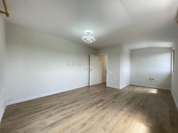 Tirane, shitet apartament 1+1 , 53 m² 72.000 € 