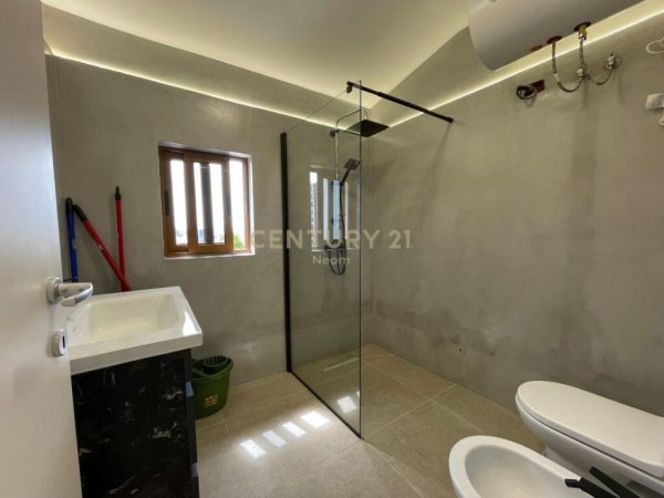 Tirane, shitet apartament 1+1 , 53 m² 72.000 € 