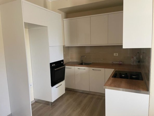 Tirane, jepet me qera apartament 2+1+Aneks+Ballkon Kati 2, 75 m² 380 € (Teodor Keko)