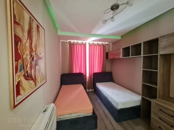 Tirane, jepet me qera apartament 2+1 Kati 1, 95 m² 800 € (KOPSHTI BOTANIK)