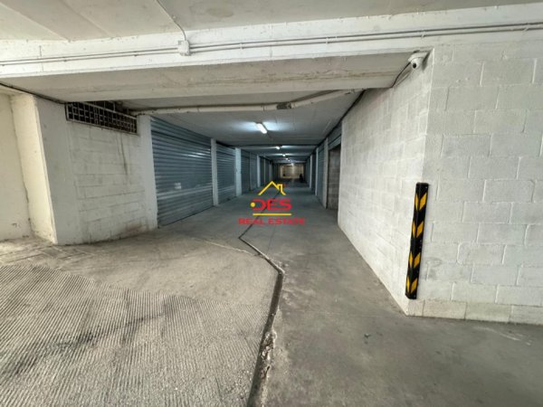 Vlore, shitet garazh Kati -1, 41 m² 34.000 € (Rruga Gjergj Kastrioti)