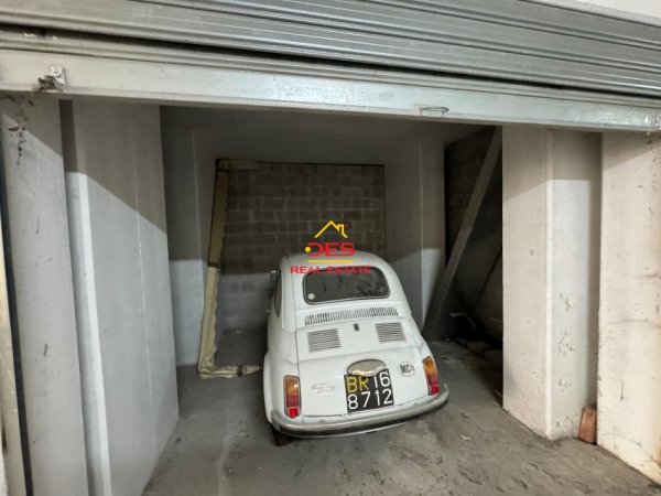 Vlore, shitet garazh Kati -1, 41 m² 34.000 € (Rruga Gjergj Kastrioti)