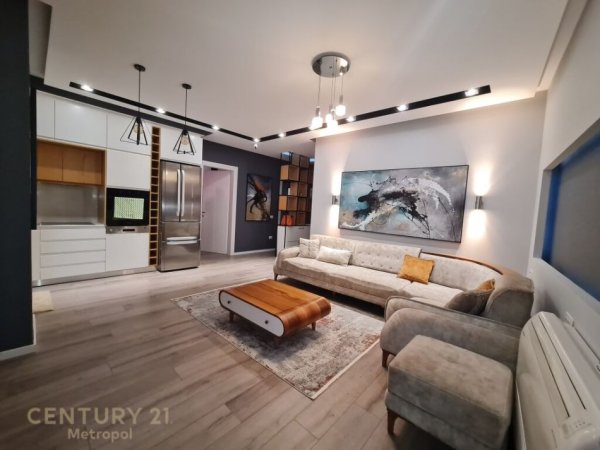 Tirane, jepet me qera apartament 2+1 Kati 1, 95 m² 800 € (KOPSHTI BOTANIK)