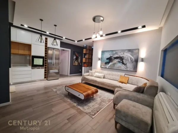 Tirane, jepet me qera apartament 2+1 Kati 1, 95 m² 800 € (KOPSHTI BOTANIK)