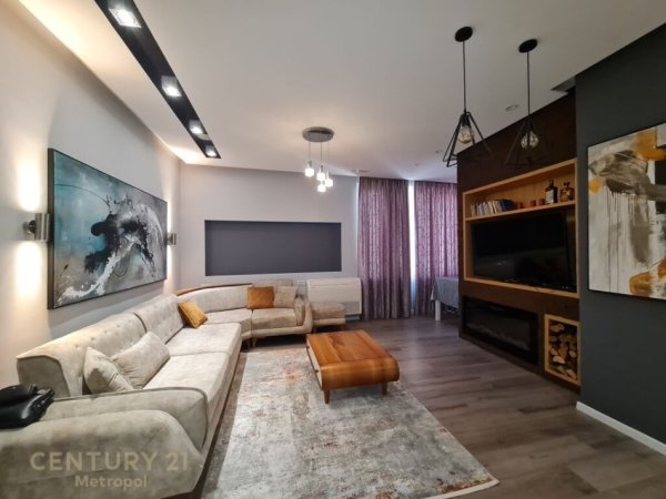 Tirane, jepet me qera apartament 2+1 Kati 1, 95 m² 800 € (KOPSHTI BOTANIK)