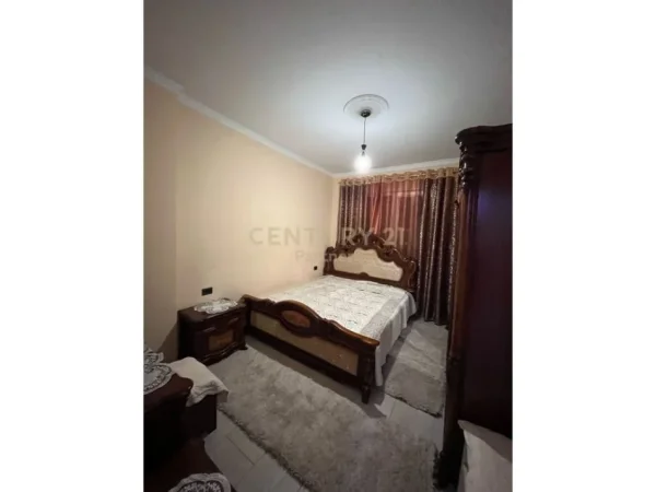 Tirane, jepet me qera apartament 2+1 Kati 6, 70 m² 500 € (Kopshti Botanik)