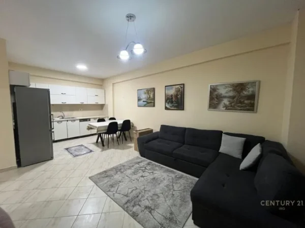 Tirane, jepet me qera 1+1 Kati 4, 71 m² 500 € (Mbikalimi i Kodres se Diellit, Kopshti Botanik Zoologjik)