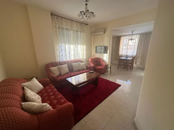 Tirane, jepet me qera apartament 1+1 Kati 2, 65 m² 450 € (mine peza)
