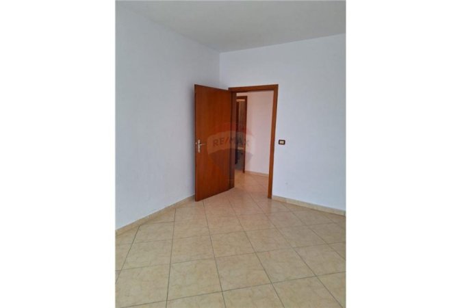 Tirane, shitet apartament 2+1+Aneks+Ballkon Kati 4, 107 m² 153.000 € (Don Bosco)