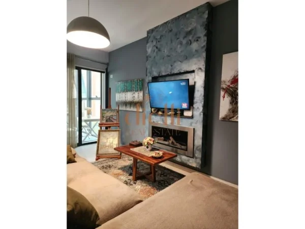 Tirane, jepet me qera apartament 1+1 , 600 € (Rruga Rrapo Hekali)