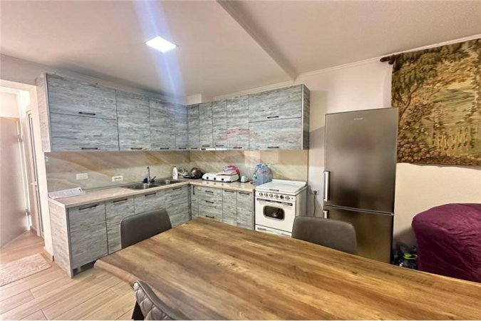 Tirane, jepet me qera apartament 2+1+Ballkon Kati 1, 70 m² 500 € (21 Dhjetori)
