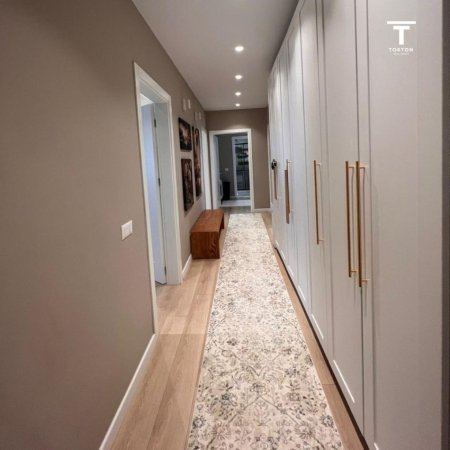 Tirane, shitet apartament 2+1 Kati 11, 137 m² 200.000 € (Ish-Fusha e Aviacionit, Tiranë)