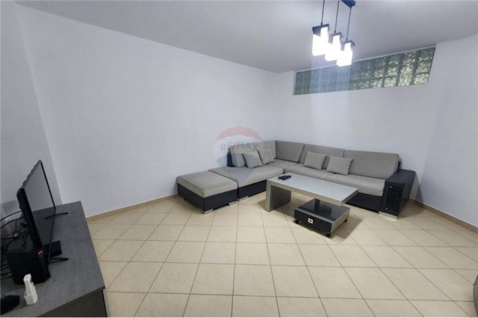 Tirane, shitet apartament 1+1 , 70 m² 110.000 € (Rruga Idriz Dollaku - Ali Demi)