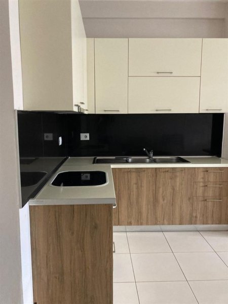 Tirane, jepet me qera apartament 2+1+Ballkon Kati 1, 132 m² 500 € (Astir)