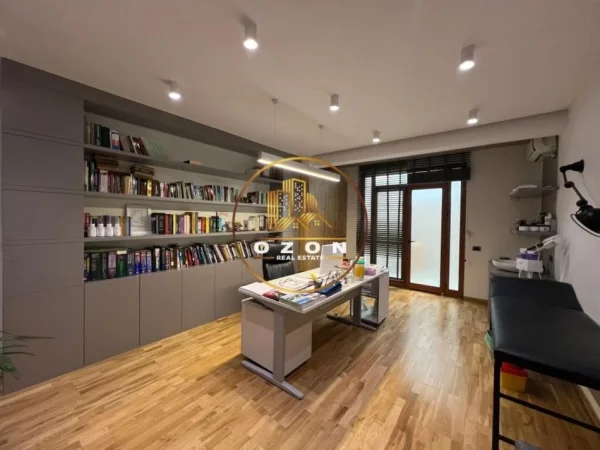 Ambient Biznesi Modern me qira pranë Gjykatës së Rrethit, Ish-Ekspozita në Qira 1050 €!