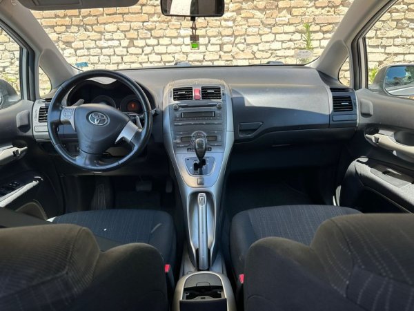 Toyota Auris Nafte 1.4 automatik